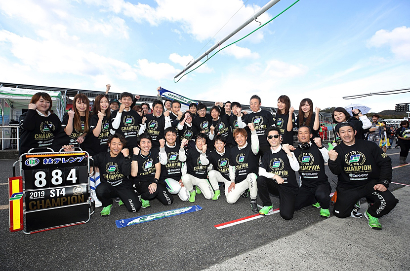 Round6 林テレンプ SHADE RACINGピレリスーパー耐久シリーズST-4クラス　シリーズチャンピオン獲得！！