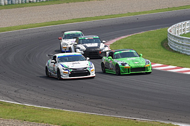 ピレリスーパー耐久シリーズ第4戦オートポリス(大分県)決勝 SHADE RACING