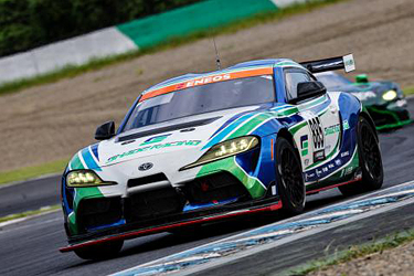 SHADE RACING 885号車 GR SUPRA GT