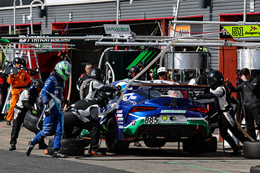 SHADE RACING 885号車 GR Supra GT4 EVO2