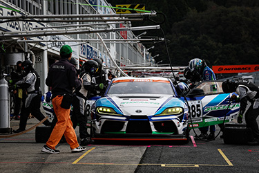 SHADE RACING 885号車 GR Supra GT4 EVO2