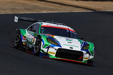 走行中のGT300 &frasl; GR86 GT