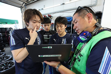 山田 真之亮 選手／鶴田 哲平 選手／国本 雄資 選手