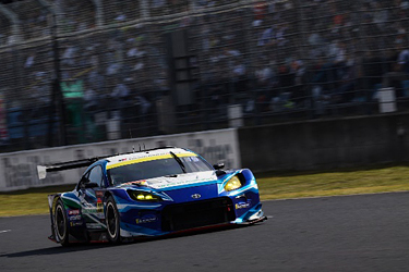 走行中のGT300 &frasl; GR86 GT