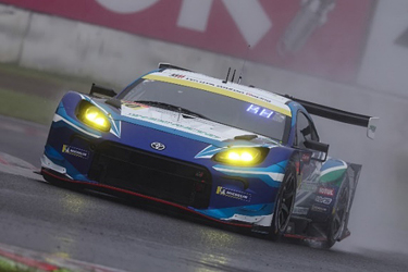 走行中のGT300 &frasl; GR86 GT