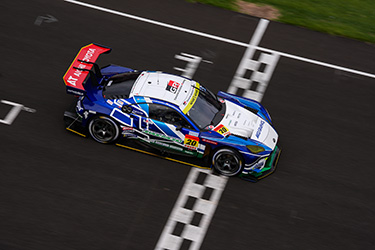 走行中のGT300 &frasl; GR86 GT