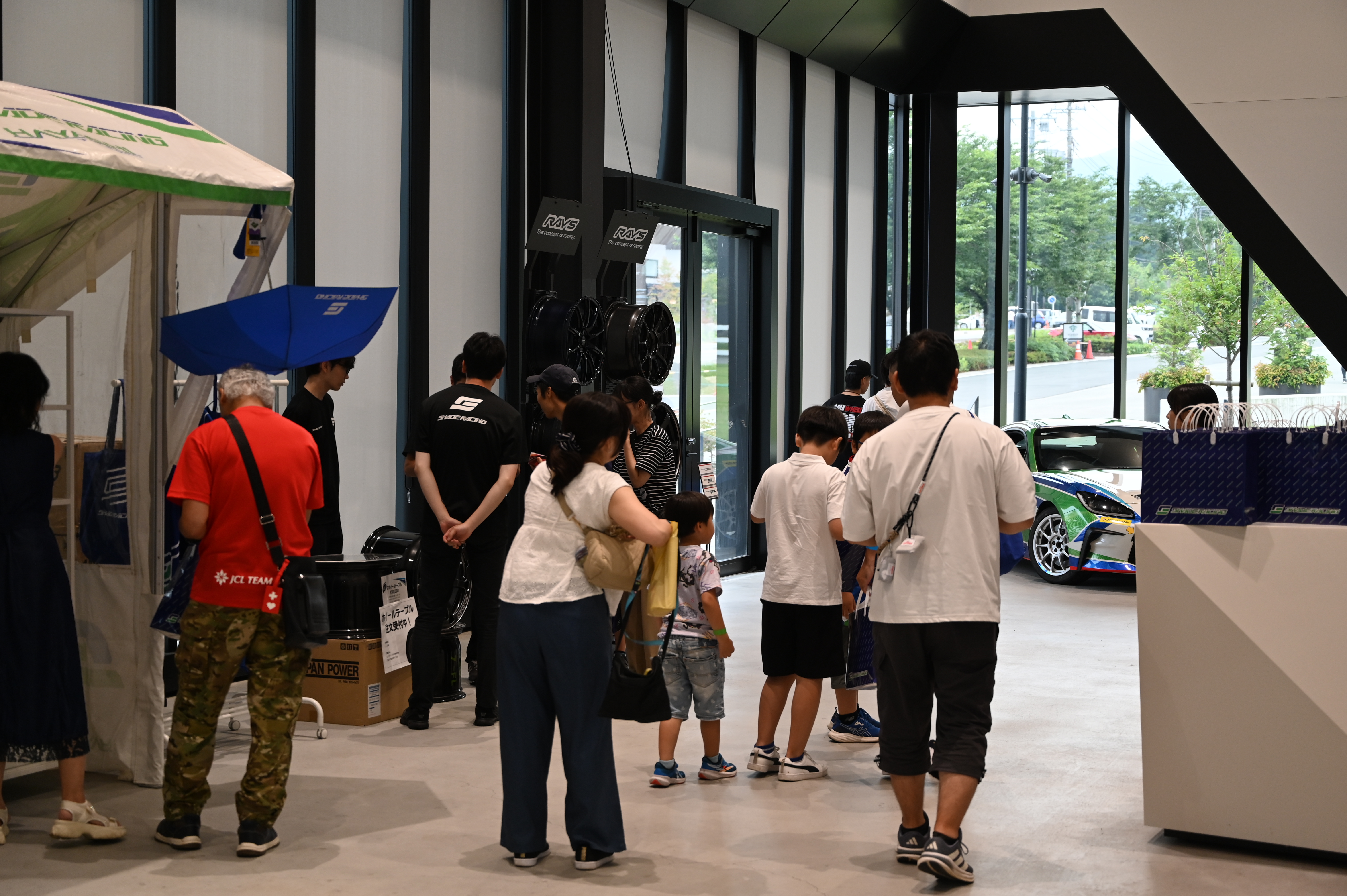 SHADE RACING 884号車 GR86