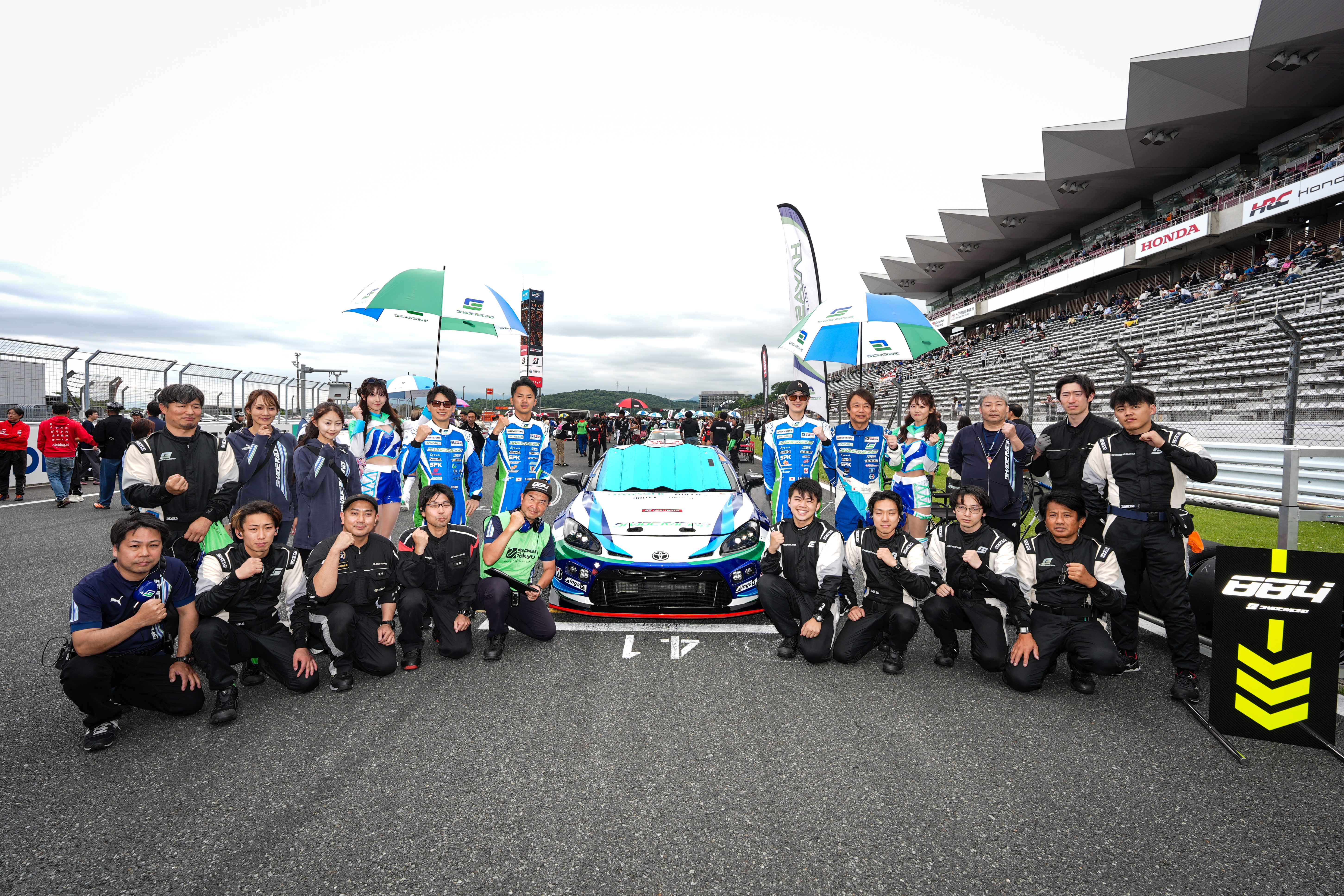 SHADE RACING 884号車 GR86