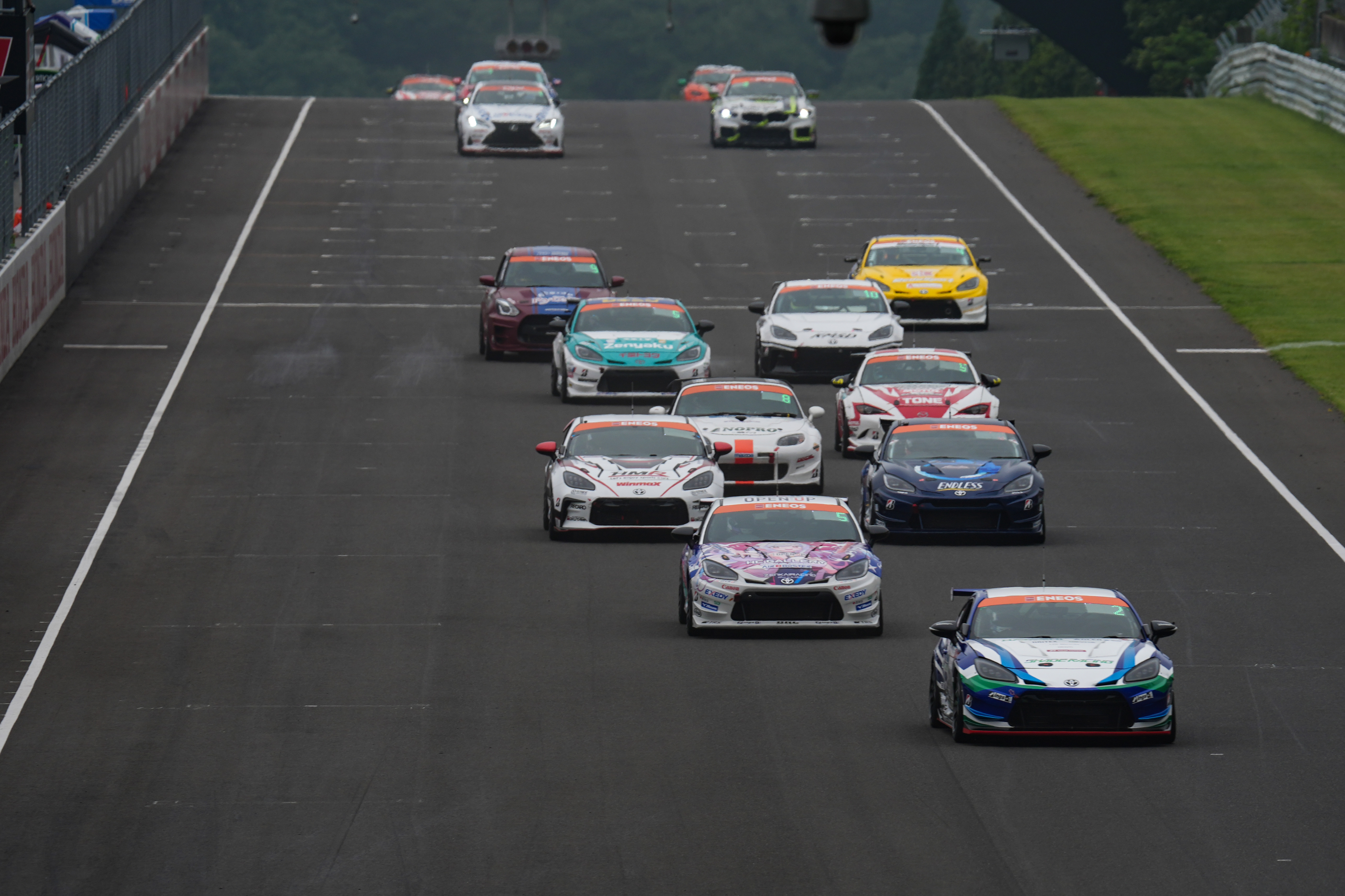 SHADE RACING 884号車 GR86