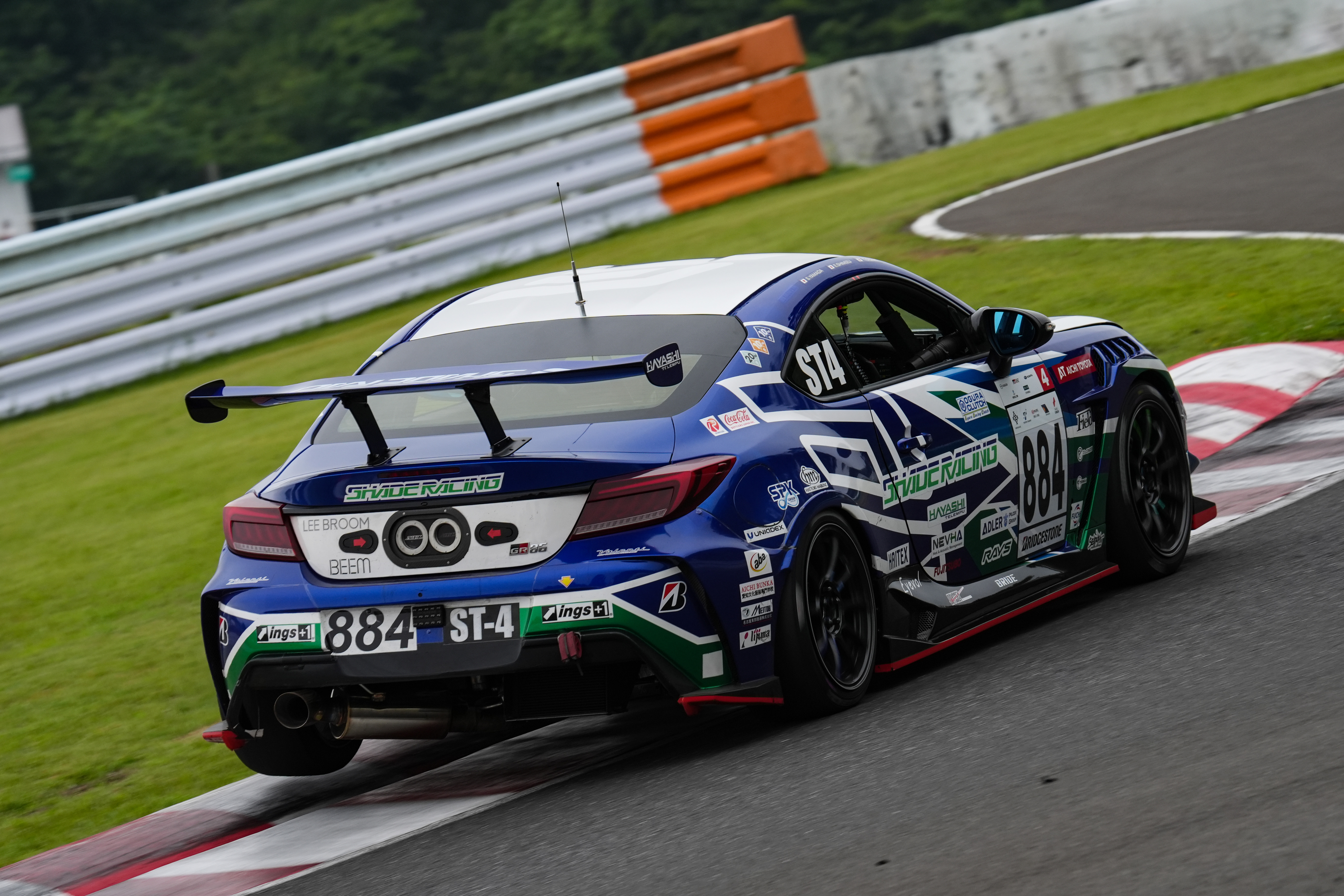 SHADE RACING 884号車 GR86