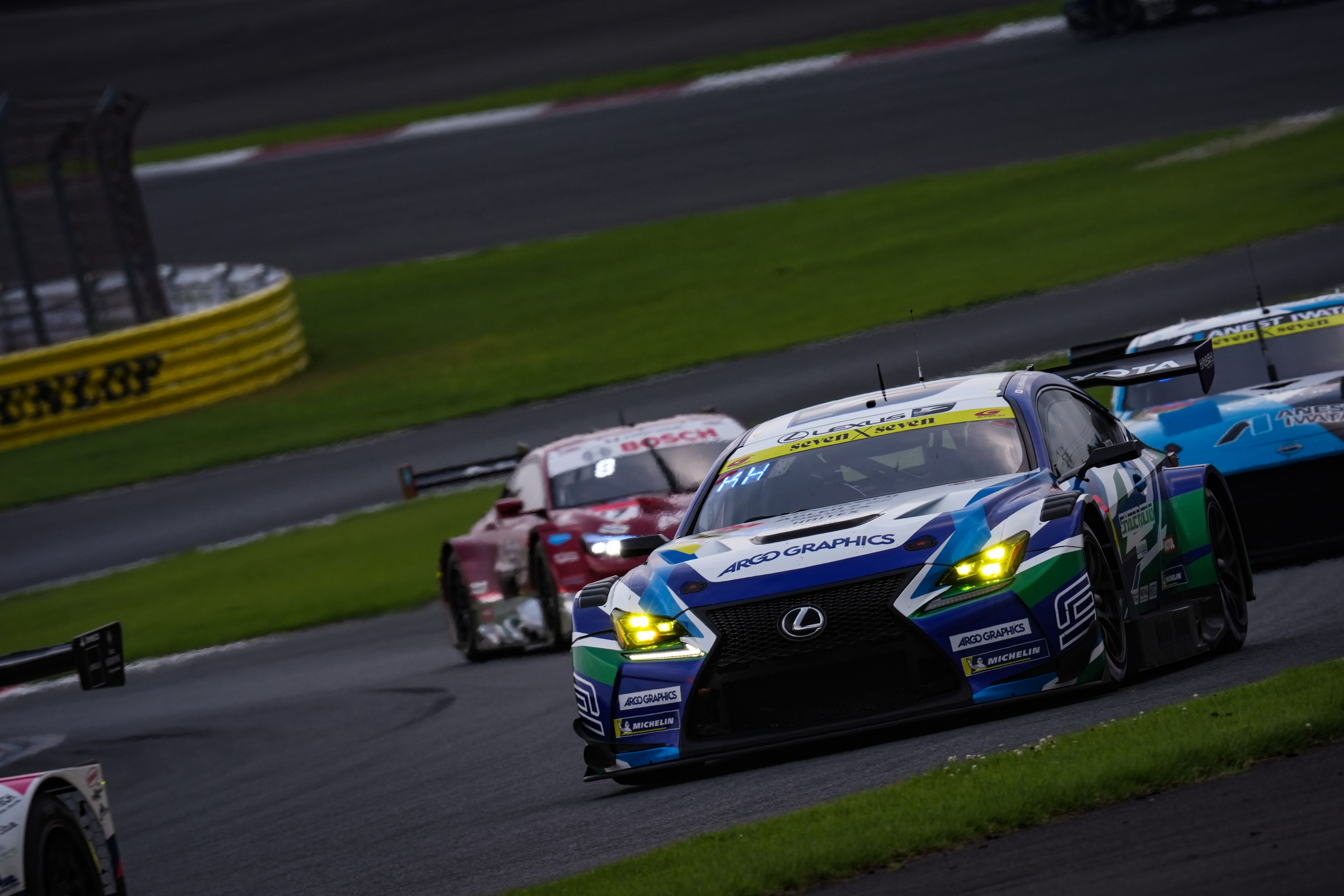 GT300 &frasl; RC F GT3